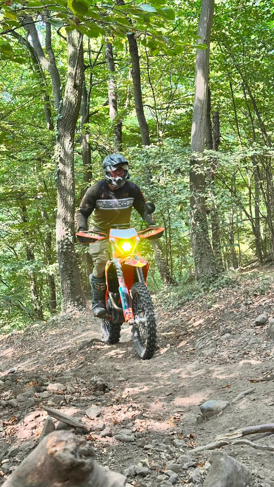 Enduro - Niv 1 - Bilstain opstapper