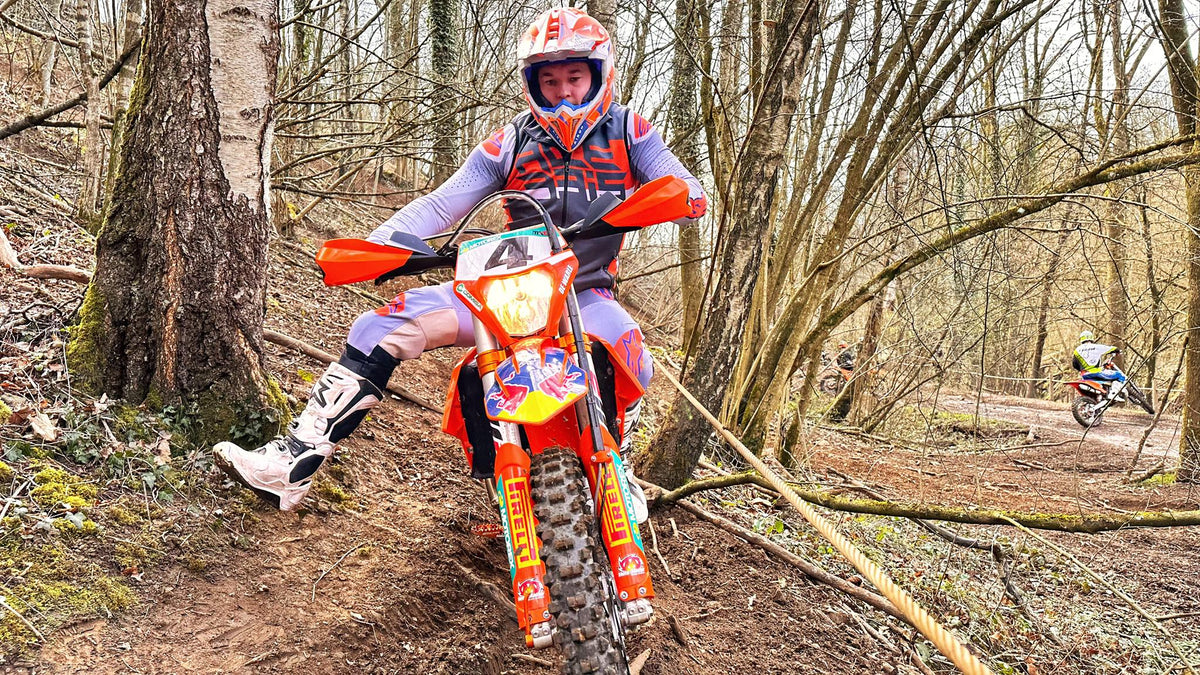 Enduro - Niv 1 - Bilstain opstapper