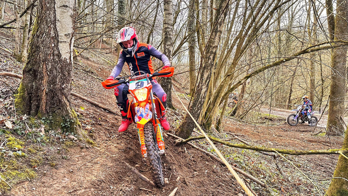 Enduro - Niv 1 - Bilstain opstapper
